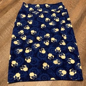 LuLaRoe Minnie Mouse Blue Pencil Skirt, Stretch, Size S-Excellent condition!